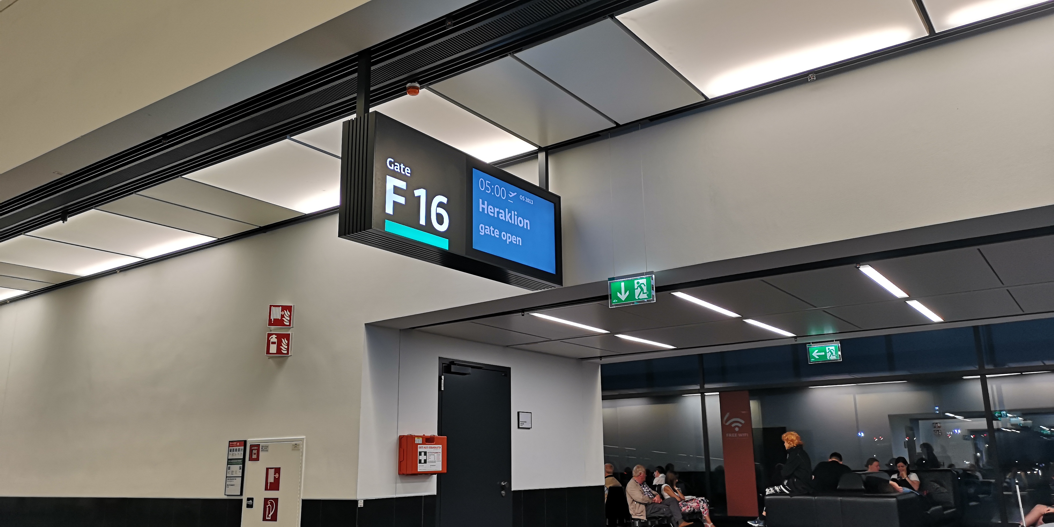 Gate am Flughafen Wien