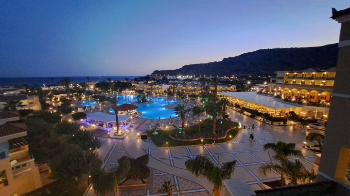 Blick über das Lindos Princess Beach Hotel